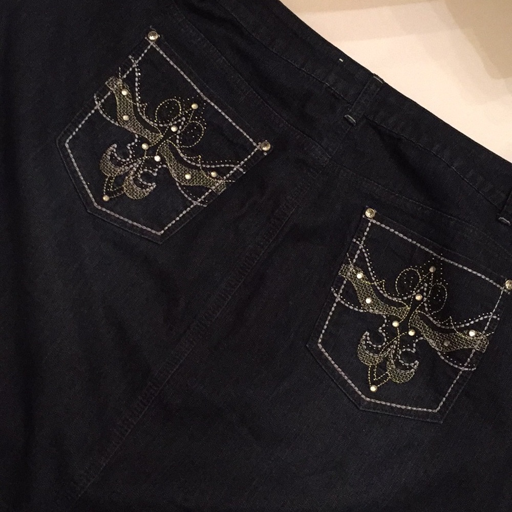 Gorgeous Jean Skirt by Dressbarn Size 20 - Picture 4 of 5